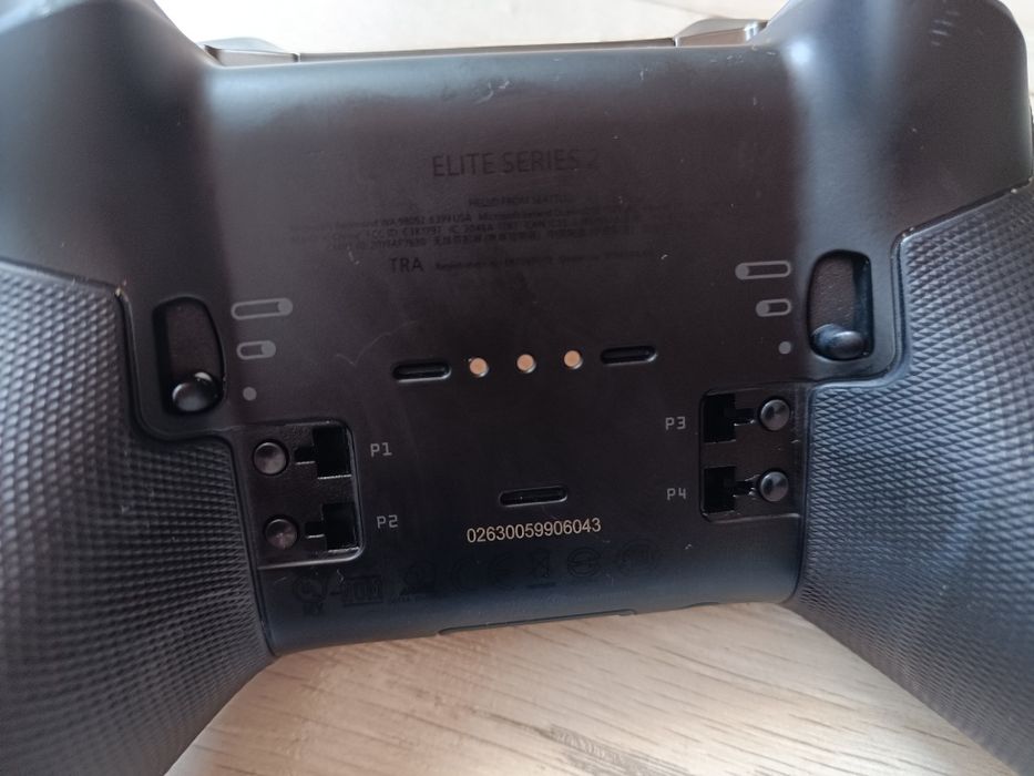 Kontroler Xbox One Elite 2 + etui