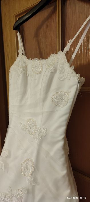 Suknia ślubna z kołem