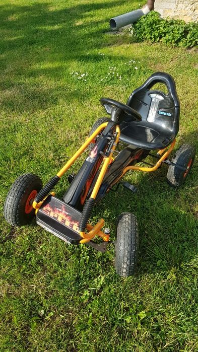 Samochodzik na pedały