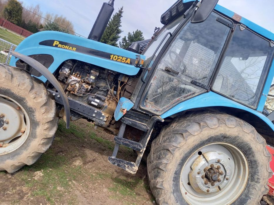 Ciągnik Pronar 1025A