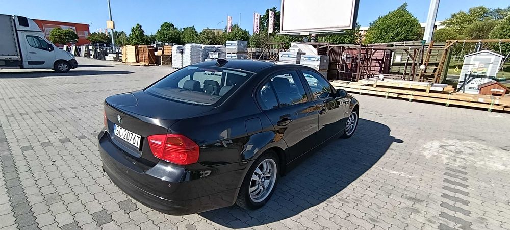 BMW E90 320i benzyna (pewne auto)