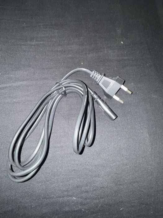 Різні дроти IEC C7, DC Barrel Jack,блок живлення 12V 3A.