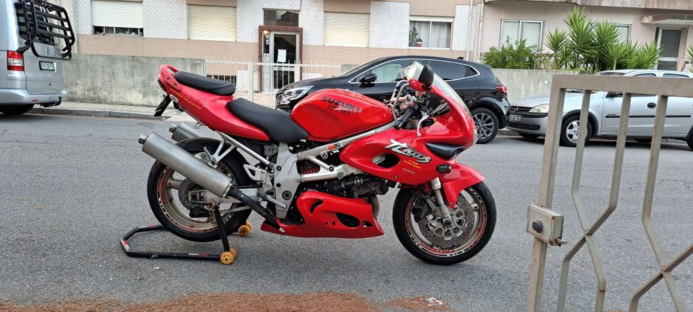 Suzuki tl 1000s vendo ou troco