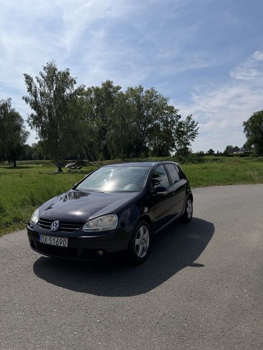 WV Golf V 1.6 benzyna