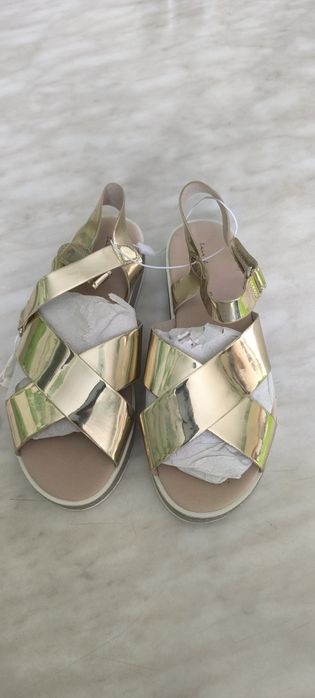Сандалі, Босоніжки Zara