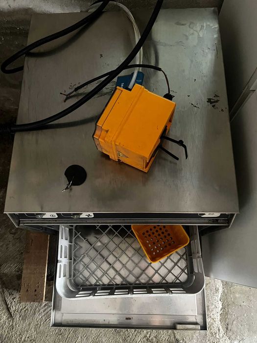 Máquina de Lavar Loiça Industrial + Doseador Detergente