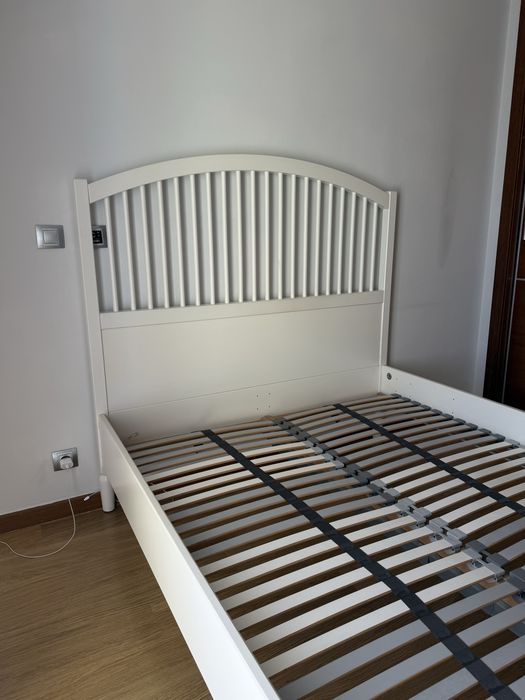 Cama Ikea - Muito bom Estado.