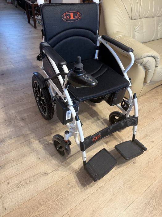 Wózek inwalidzki elektryczny