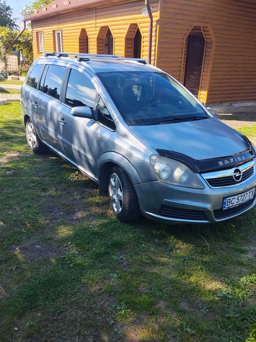 Opel Zafira B 2007 року 2.2 бензин