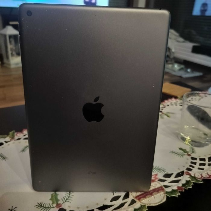 iPad 9 generacja Wi-Fi 64gb