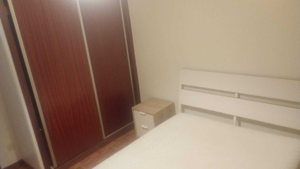 ALUGO QUARTO Maia casal/ solteiro