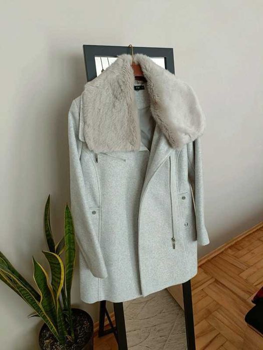 Elegancki Szary płaszczyk z futerkiem jesień zima wiosna