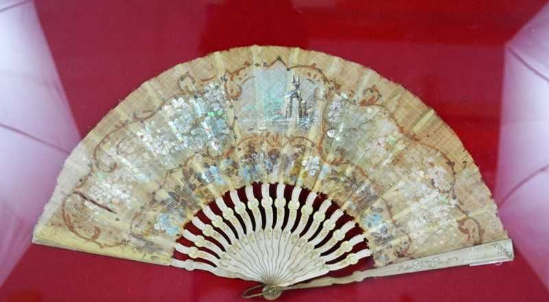 Leque Antigo Emoldurado