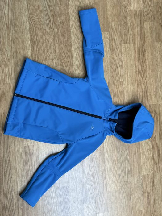 Kurtka Quechuadziecieca 115-124 decathlon niebieska softshell turystyczna