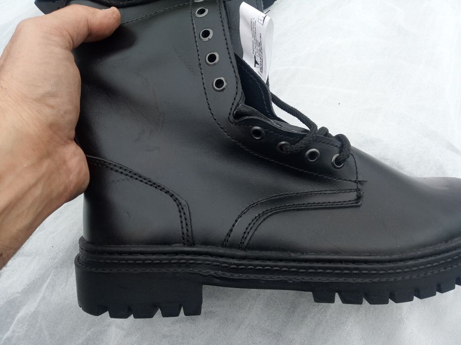 Продам новые берцы.летние