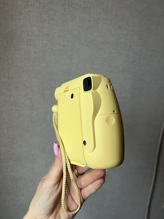 Фотоапарат instax mini 8