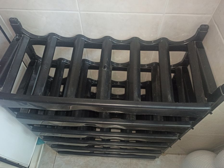 Vendo suporte para garrafas