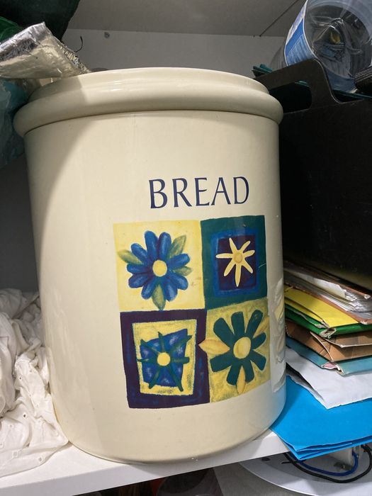 Hand-painted Bread Storage Container443861067451617280