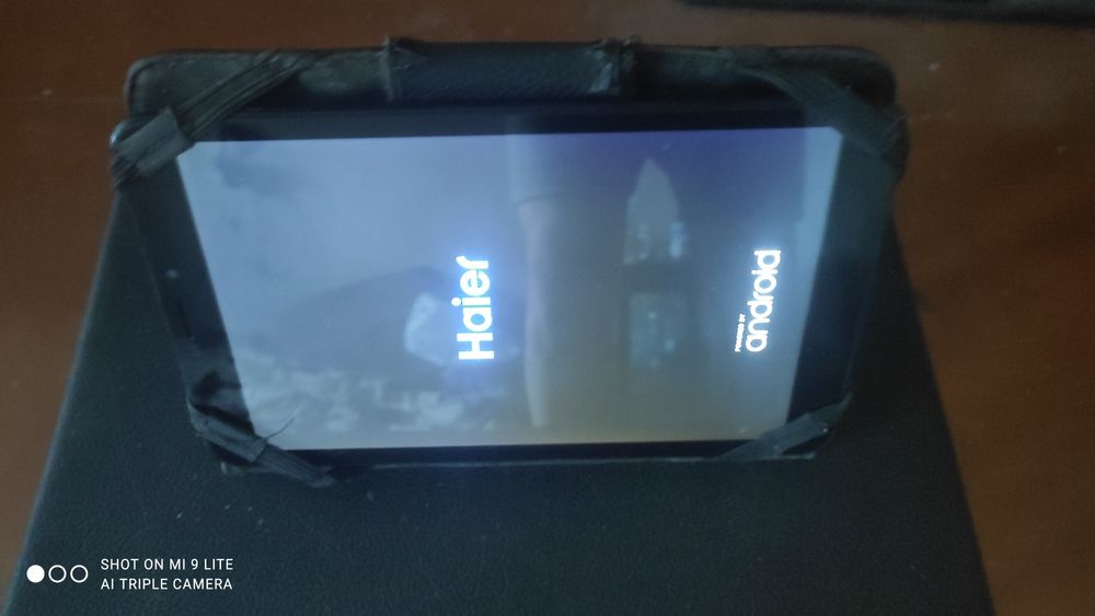 Планшет Haier 8"