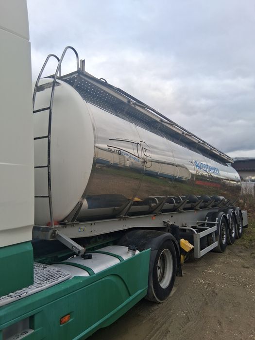 Cysterna spożywcza Menci 2011r