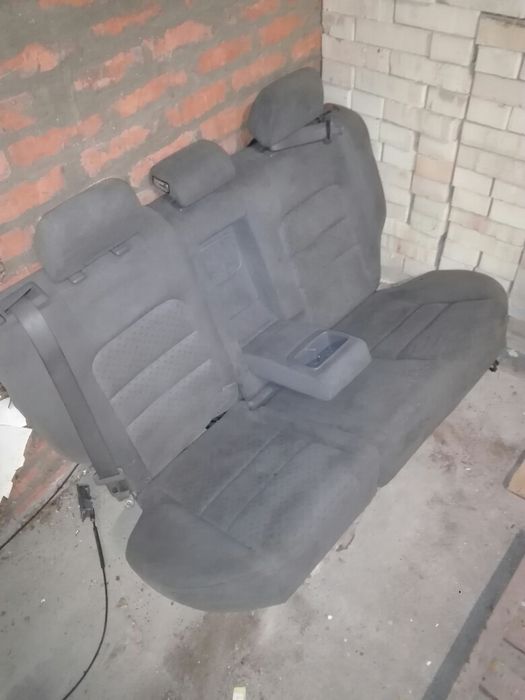 Задние сидения Lexus is, Mazda 6, Mazda 3
