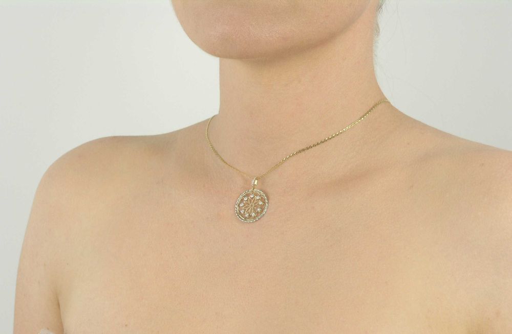 Złoty  diamentowany wisiorek z cyrkoniami pr 585