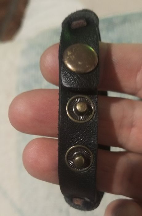 Кожаный браслет напульсник