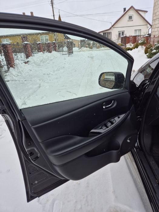 Nissan leaf 2017 mały przebieg elektryk