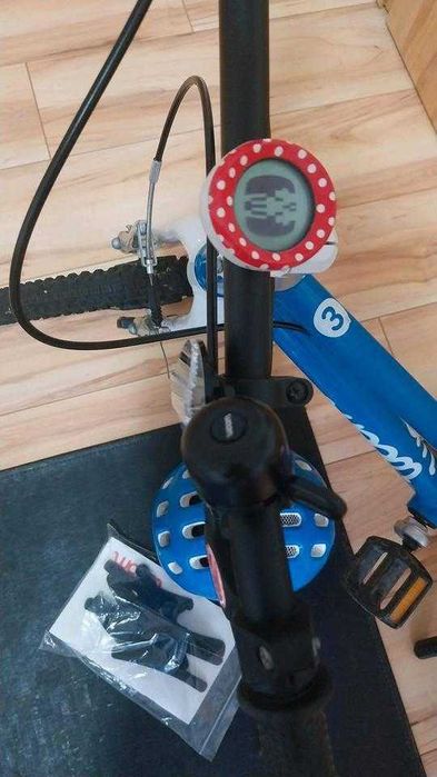 Woom Original 3 – rower dziecięcy 16" niebieski z akcesoriami