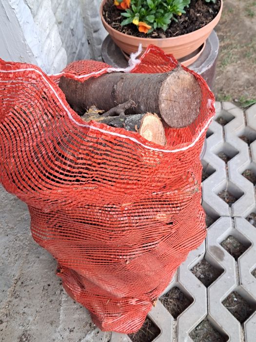 Drewno  owocowe do wędzenia