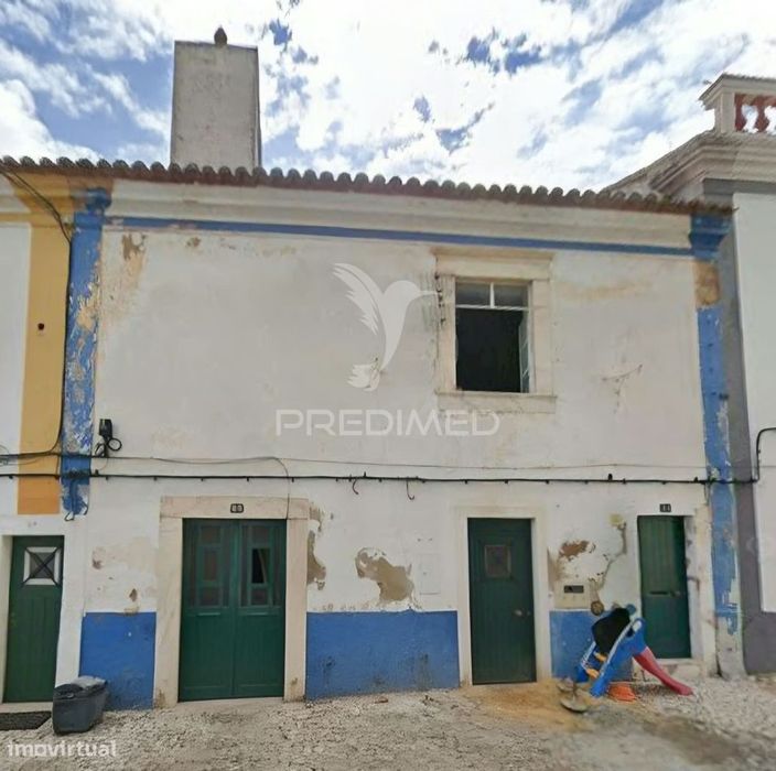 Moradia T2 com quintal | Rés-do-chão | Borba