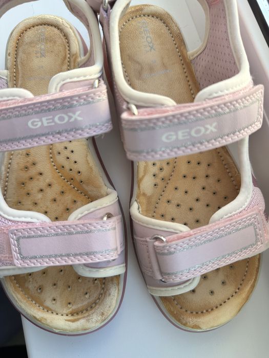 Босоніжки , 34 розмір, Geox, натуральна шкіра, дихаючі .