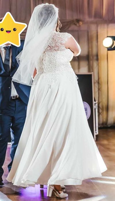 Suknia ślubna plus size