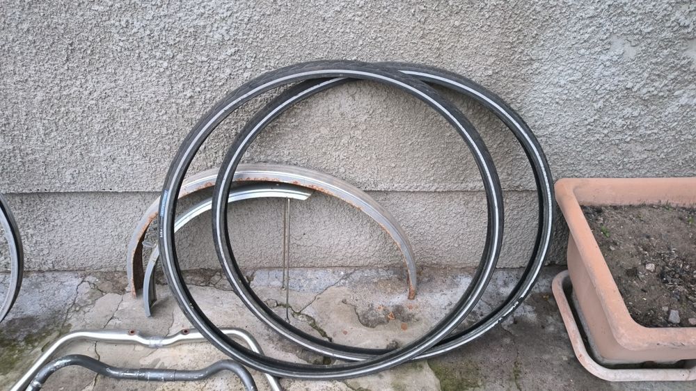 Велозапчасти. Колеса,руль,шатуны