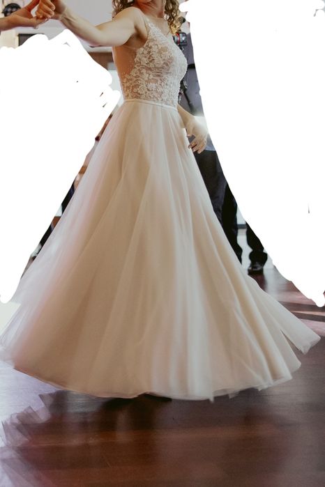 Suknia ślubna brzoskwiniowa