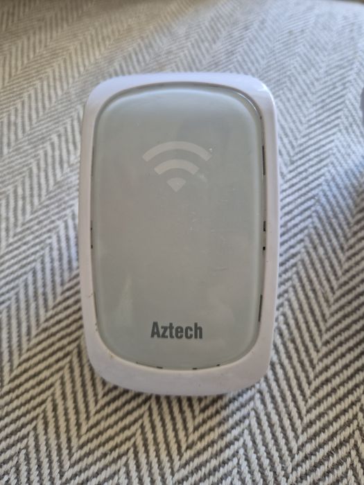 Wifi extender. Network signal amplifier64738680214786121