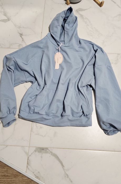 Nowa bawełniana błękitna bluza