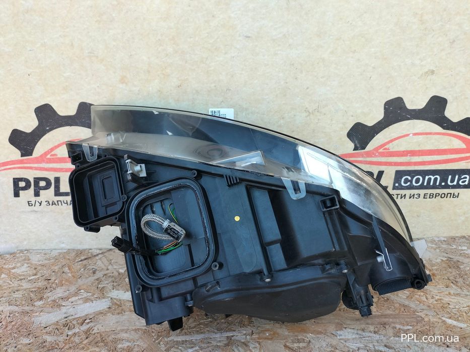 BMW 3 E92 E93 05-10 фара передняя левая ксенон неповоротная 7162127