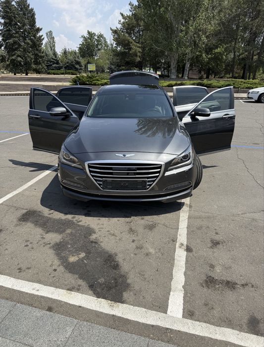 Hyundai Genesis 2016