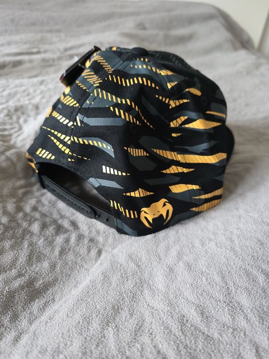 Czapeczka UFC Fusion by Venum Authentic Fight Night Hat BLACK/GOLD