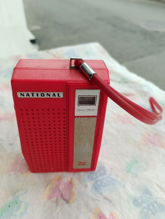 Rádio portátil, National