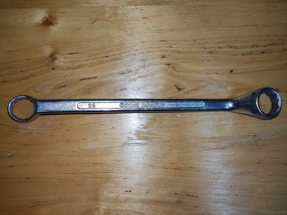 Klucz fajkowy 25/28 solidny