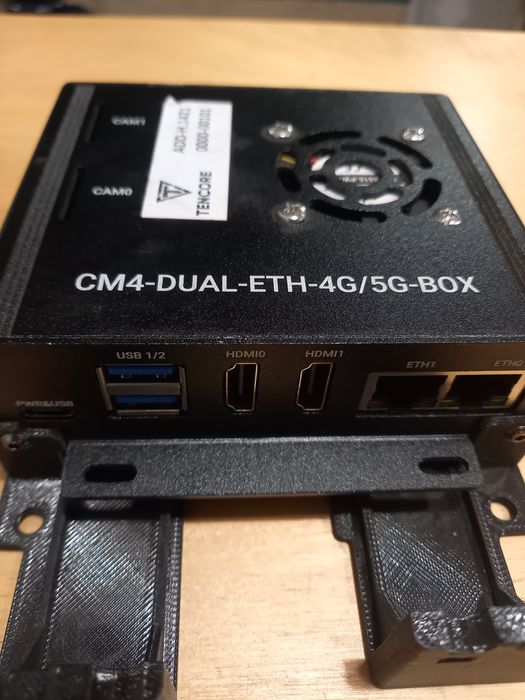 Комплект для сборки миникомпьютера на базе модулей Raspberry Pi CM4 - б/у.