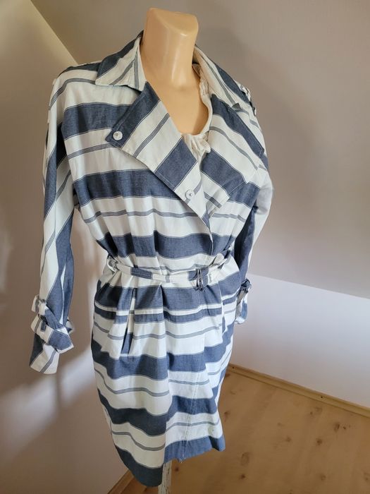 Piękny płaszcz damski trencz prochowiec S