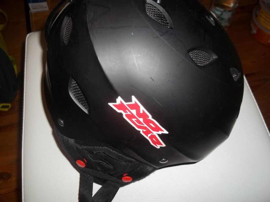 Kask narciarski zhuhai star sports -czarny mat