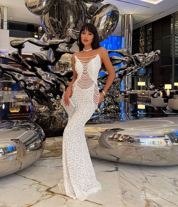 Сукня біла максі корсетна з перлинами