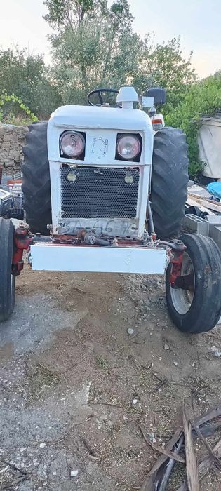 Trator David Brown e alfaias