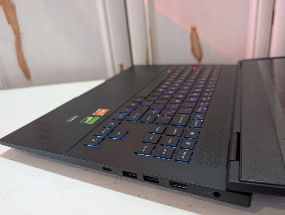 ігровий HP Omen _Ryzen 5-7640hs_RTX 4050_16,1"