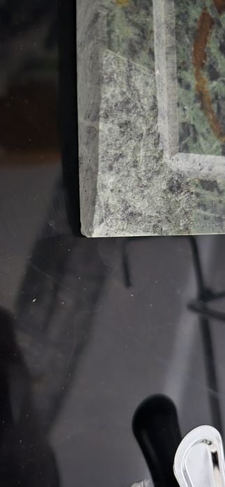 Grelhador de pedra com duas lamparinas de gel