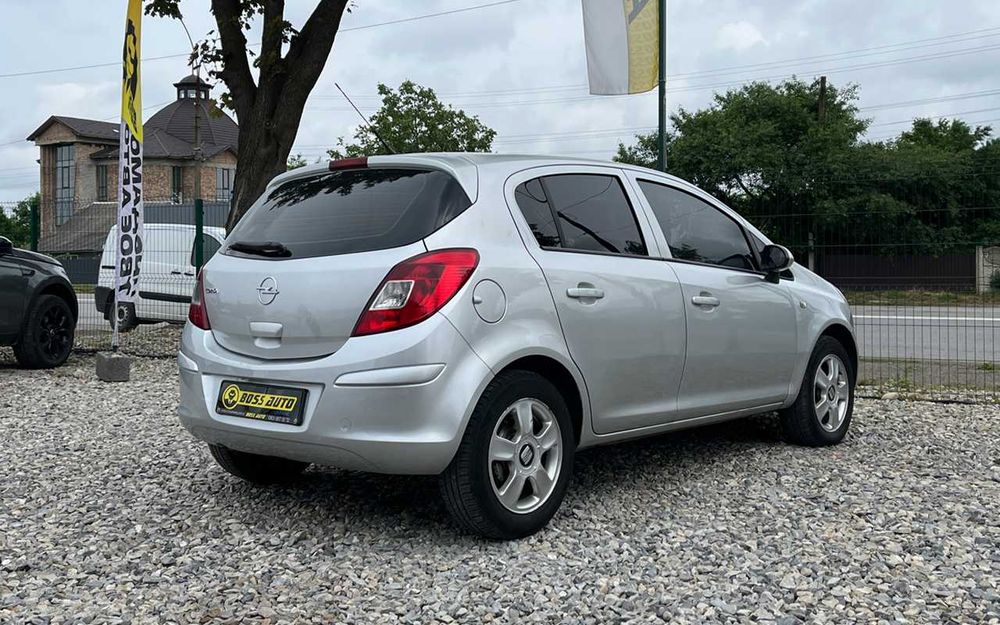 Opel Corsa 2009 року